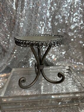 Vintage Scalop Candle / stand